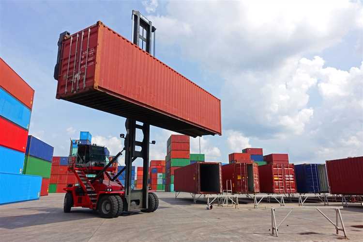 Container Handling Equipment (CHE)